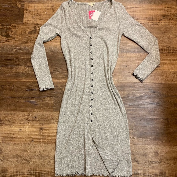 Dresses & Skirts - Sweater Dress Small